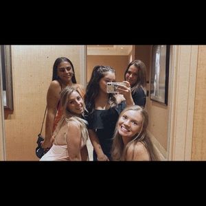 Meet your Posher, Melissa